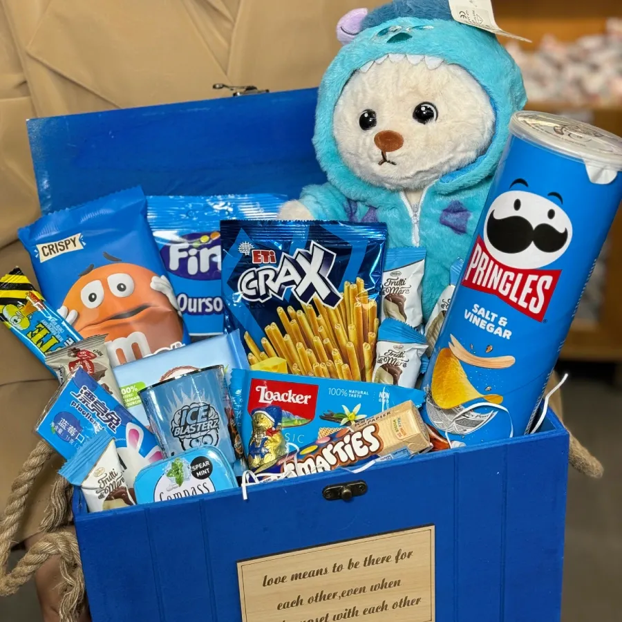 باکس آبی سالیوان ایستاده